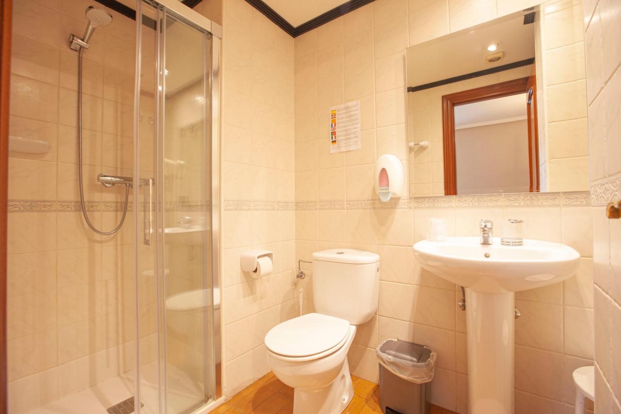 Habitación Triple con baño privado